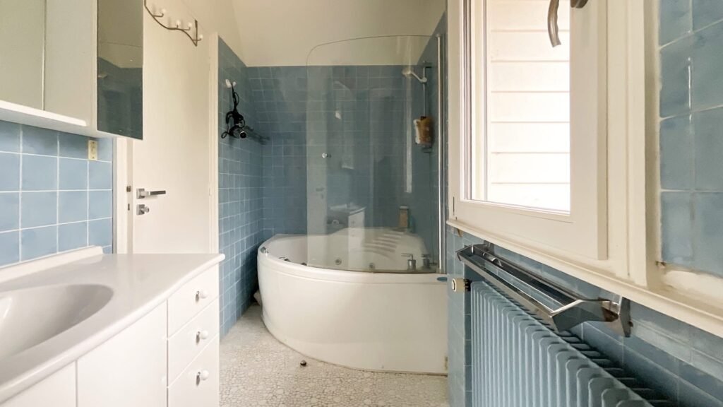 D2720435-2B30-4F7D-9A0A-84092E3ED8B0