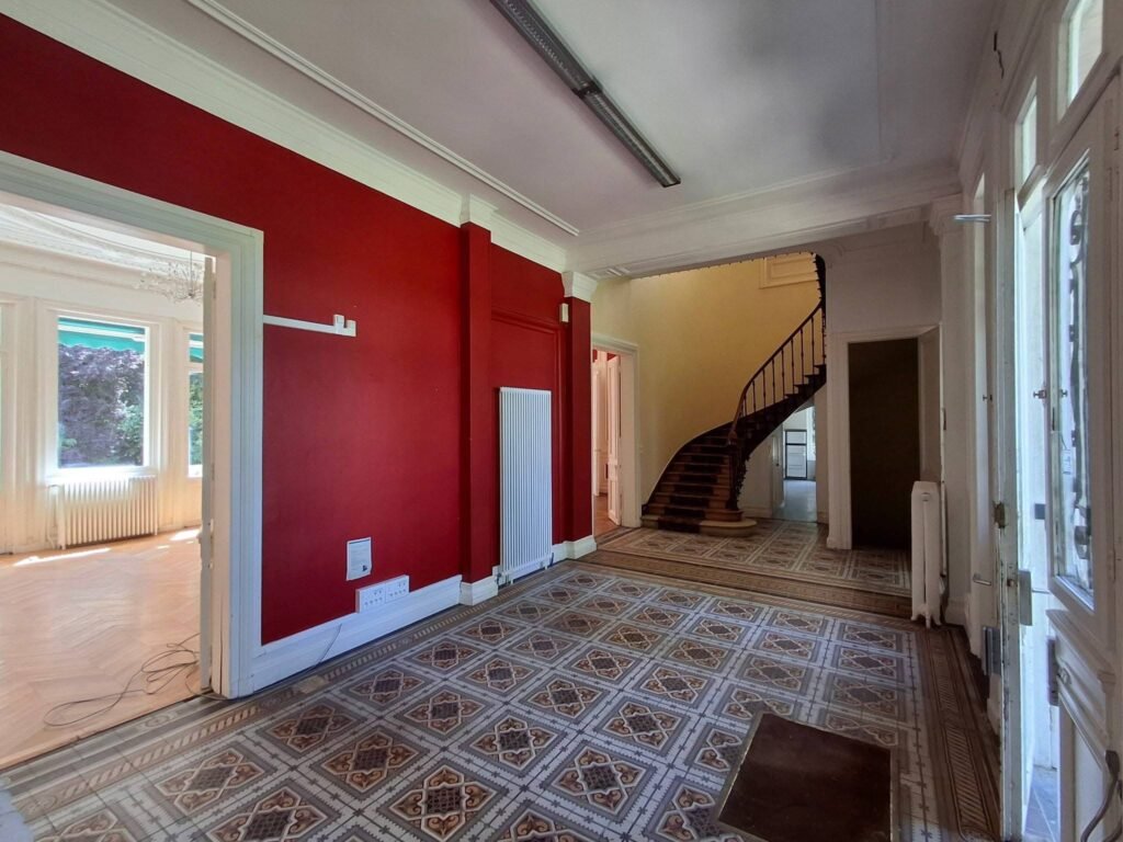 E25A438A-454B-48D8-AA33-6A7DD2B09E5D