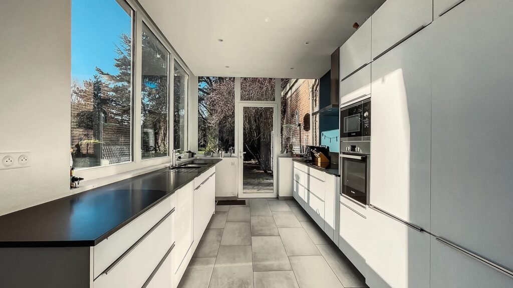 676790EE-7A92-4092-9C54-0132B214A5A5