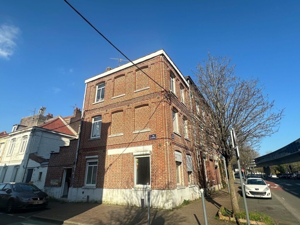 Exclusive Investment Property in France: High-Yield Lille Moulins Building with Three Studios for Sale