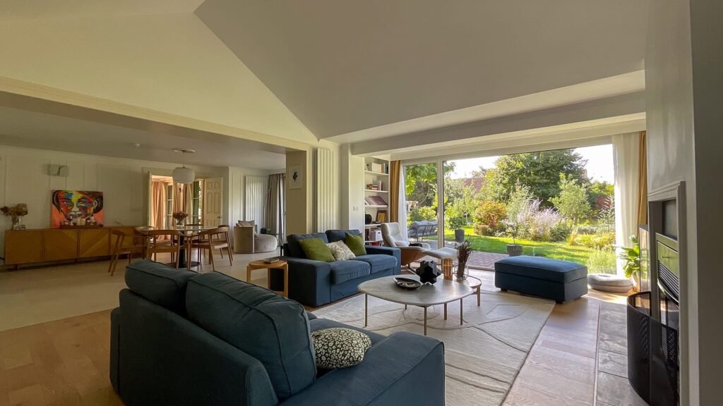 0ECF30DF-FA50-4CF5-A9CF-9CEC90B099BE