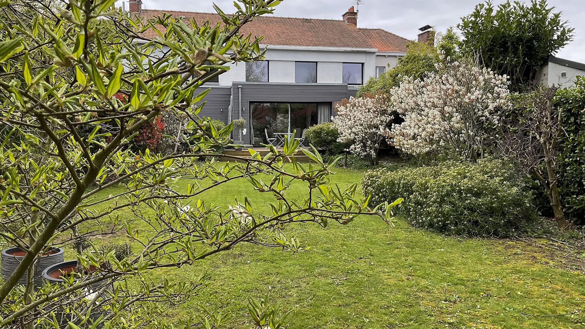 Charming French House for Sale in Lille: Spacious Character Home with Garden and Business Space in Sainghin-en-Mélantois