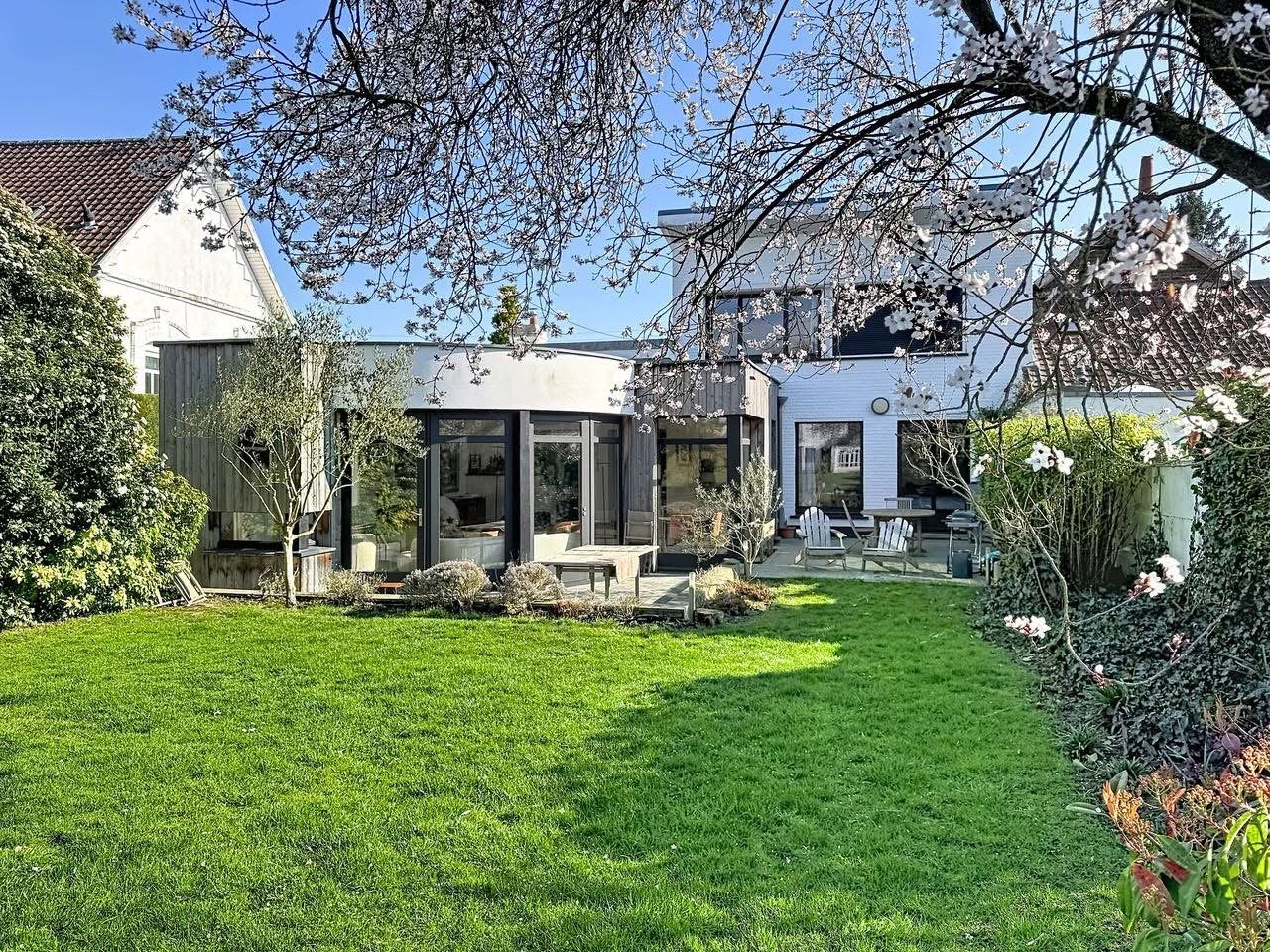 Exceptional French House for Sale in Lille – Mouvaux Duriez: Ideal Family Home or Investment Opportunity