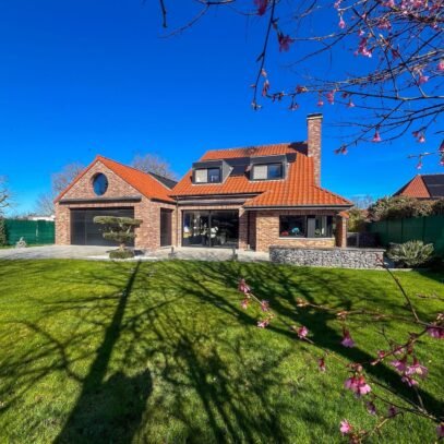Modern Architect House for Sale in Capinghem: Prime Investment Opportunity Near Lille