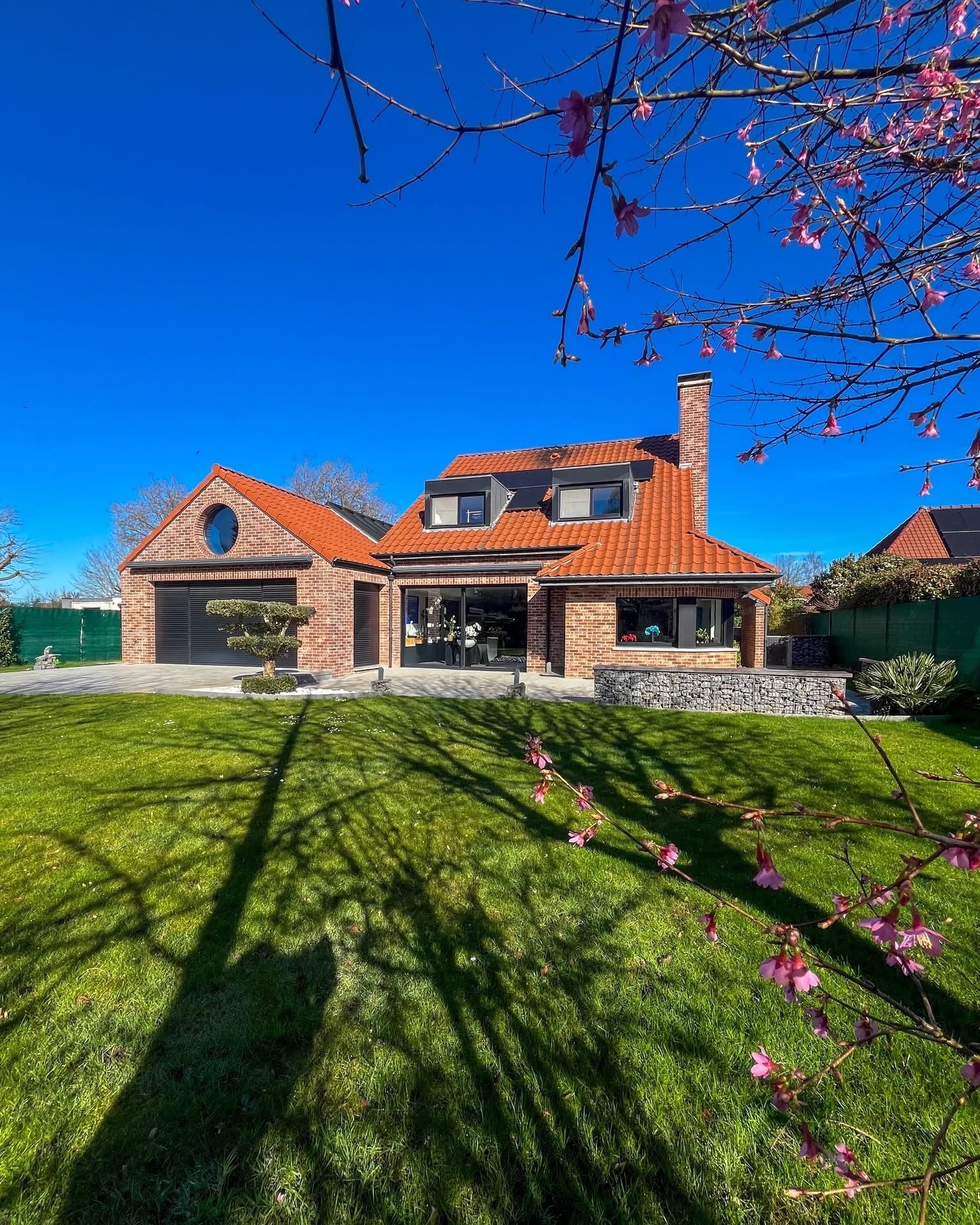 Modern Architect House for Sale in Capinghem: Prime Investment Opportunity Near Lille