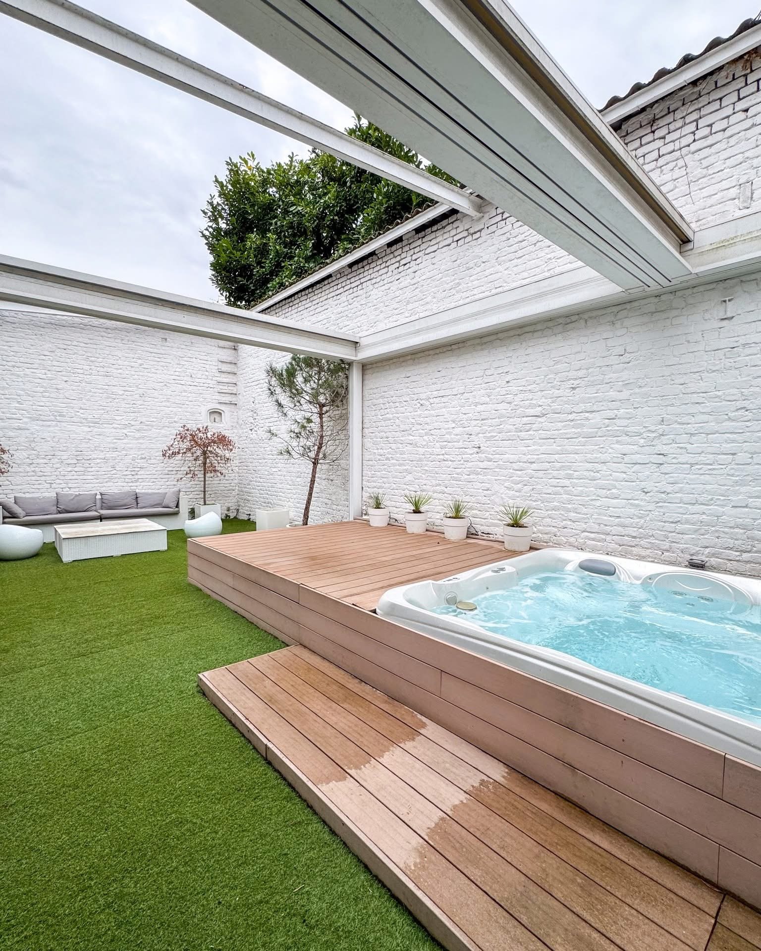 Exceptional French House for Sale in Lille: Stunning Loft in Saint-Michel Ideal for Investment