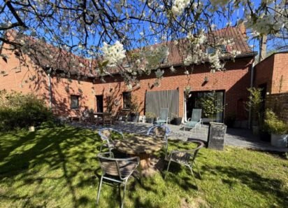 Exceptional French House for Sale in Lille: 7 Bedrooms, Garden, and Investment Potential Near Linselles