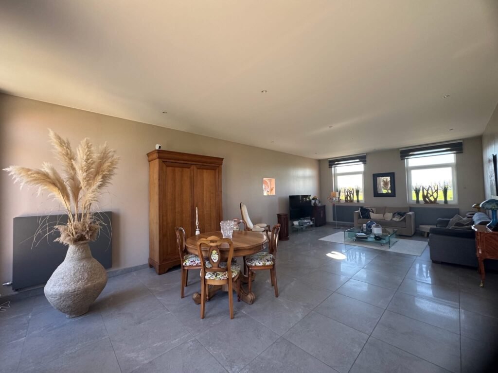 676ED88C-D410-4BD0-840E-BE7C0A68004F