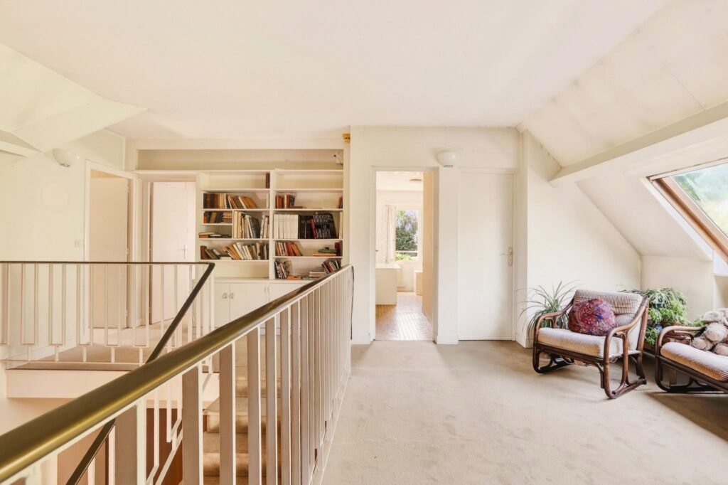 8068F281-3A21-4783-B2C2-13959B8C6228