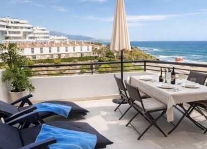 Spectacular Beachside Penthouse for Sale in Fuengirola: A Renovated Holiday Home for sale in Spain and Prime Rental Investment on the Costa del Sol