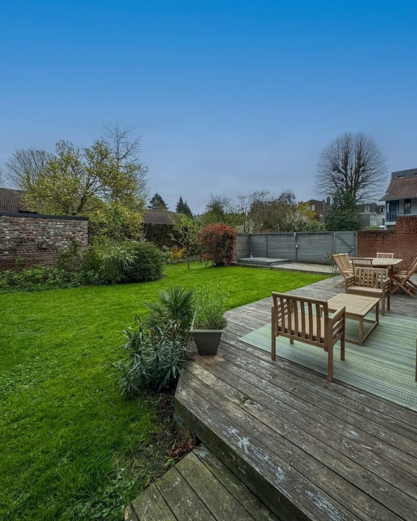 F4C02E85-4EEA-41DE-BC20-95192AB49890