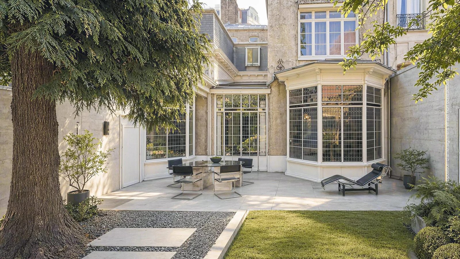 French Rare House for Sale in Lille: 19th-Century Bourgeois Home with Garden and Investment Potential